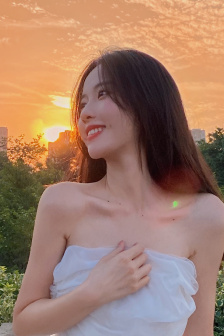 高压监狱女狱警满天星叫什么名字